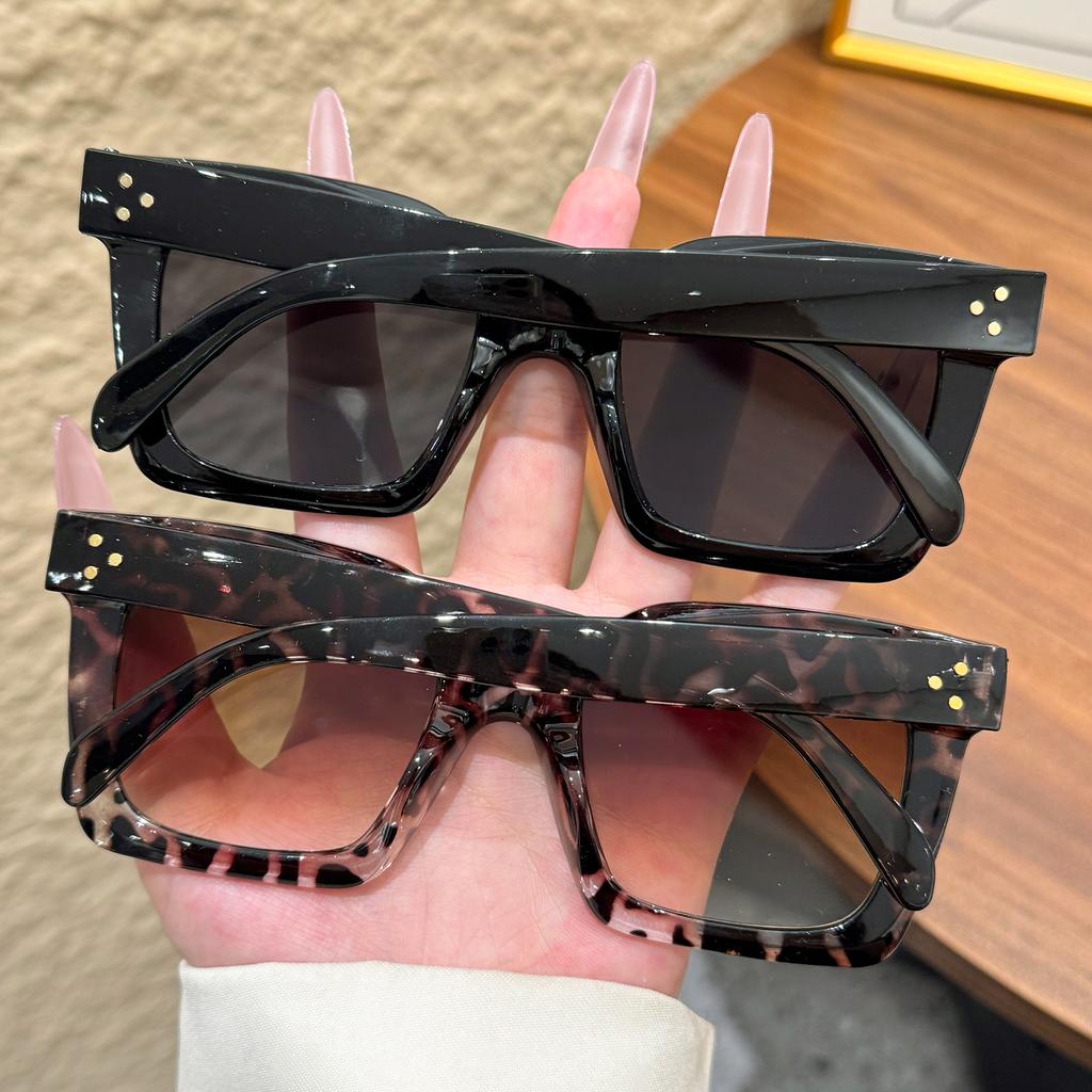2Pcs Retro High-Quality Square Large-Frame Fashion Glasses for Both Men and Women, Suitable for Driving and Daily Wear