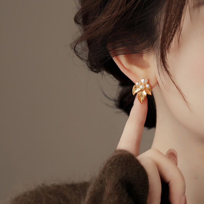 Exquisit Pearl Zircon Leaves Earrings for Women Ladies New Fashion Light Luxury Gold Color Dangle Earrings Jewelry Accessories