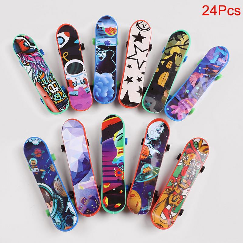 12/24pcs Finger Skateboard Toys Creative Fingertip Fingerboards Kids Boys Birthday Party Favors Pinata Fillers School Goody Gift