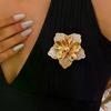 Fashion Delicate Golden Flower Brooch Pins For Women Clothing Coats Accessries Gifts