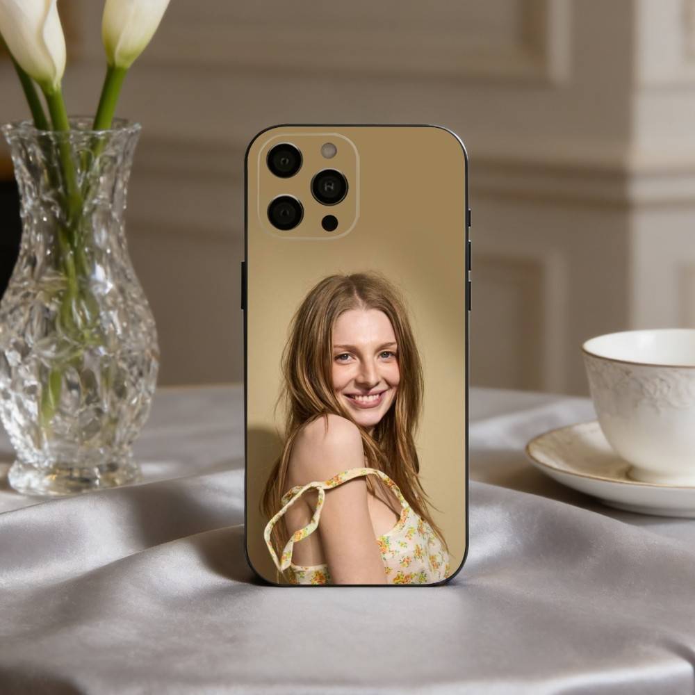 

H-Hunter S-Schafer Actress Phone Case Silicone Soft For IPhone 17pro 16 15 14 13 12 11 X XR Plus Pro Max Plus iPhone17promax