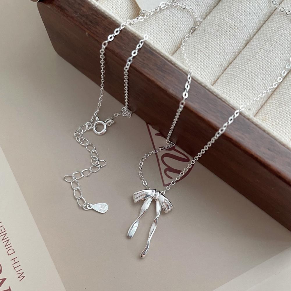 S999 Sterling Silver Bow Necklace for Women - Luxury Design Clavicle Chain with Sweet, High-End Appeal Pure Silver