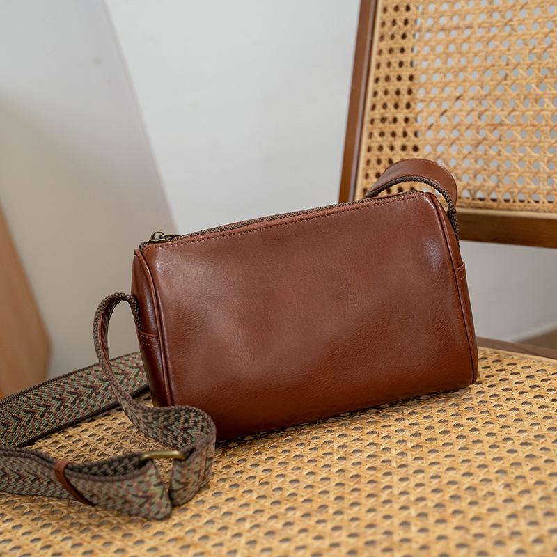 Genuine Leather Women's Bag Top Layer Cowhide Crossbody Bag Retro Vegetable Tanned Cowhide New Boston Bag Casual Pillow Bag