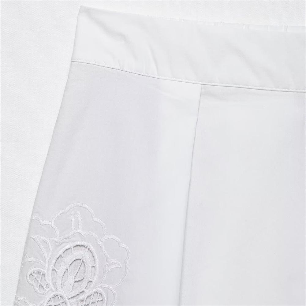 2025 Spring/Summer Women's Elegant Slim-Fit Embroidered Pleated Culottes