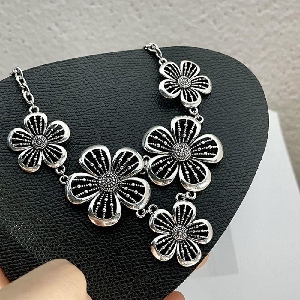 Punk Jewelry Bohemian Necklace Choker Style Patchwork Necklace Flower Pendant Necklace  Girl