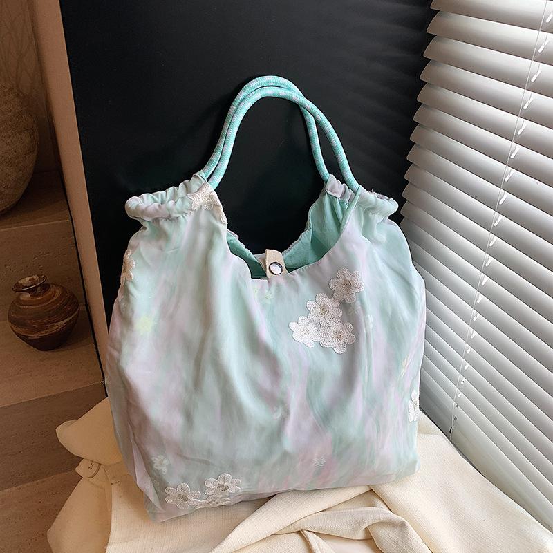 National style embroidered vest bag Small fresh literary temperament Fairy shoulder bag Underarm bag Large capacity commuter tote bag