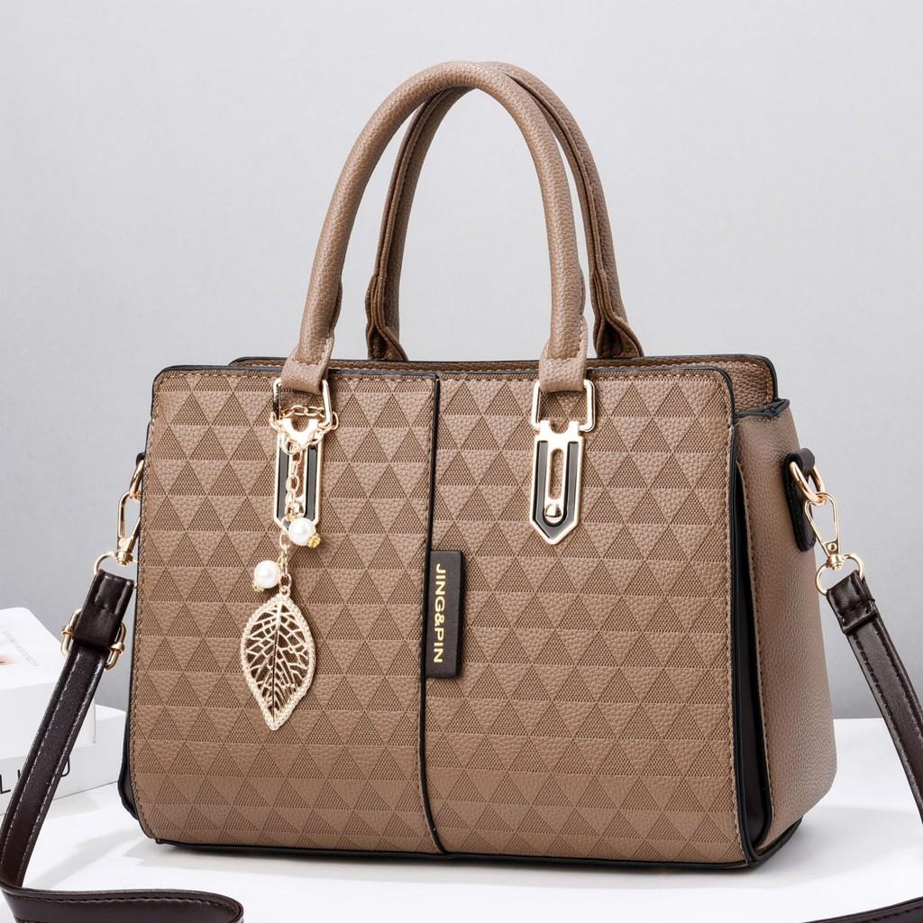 Fashionable Women's Large Capacity Tote Bag With Soft Handle For Daily Use In Various Colors