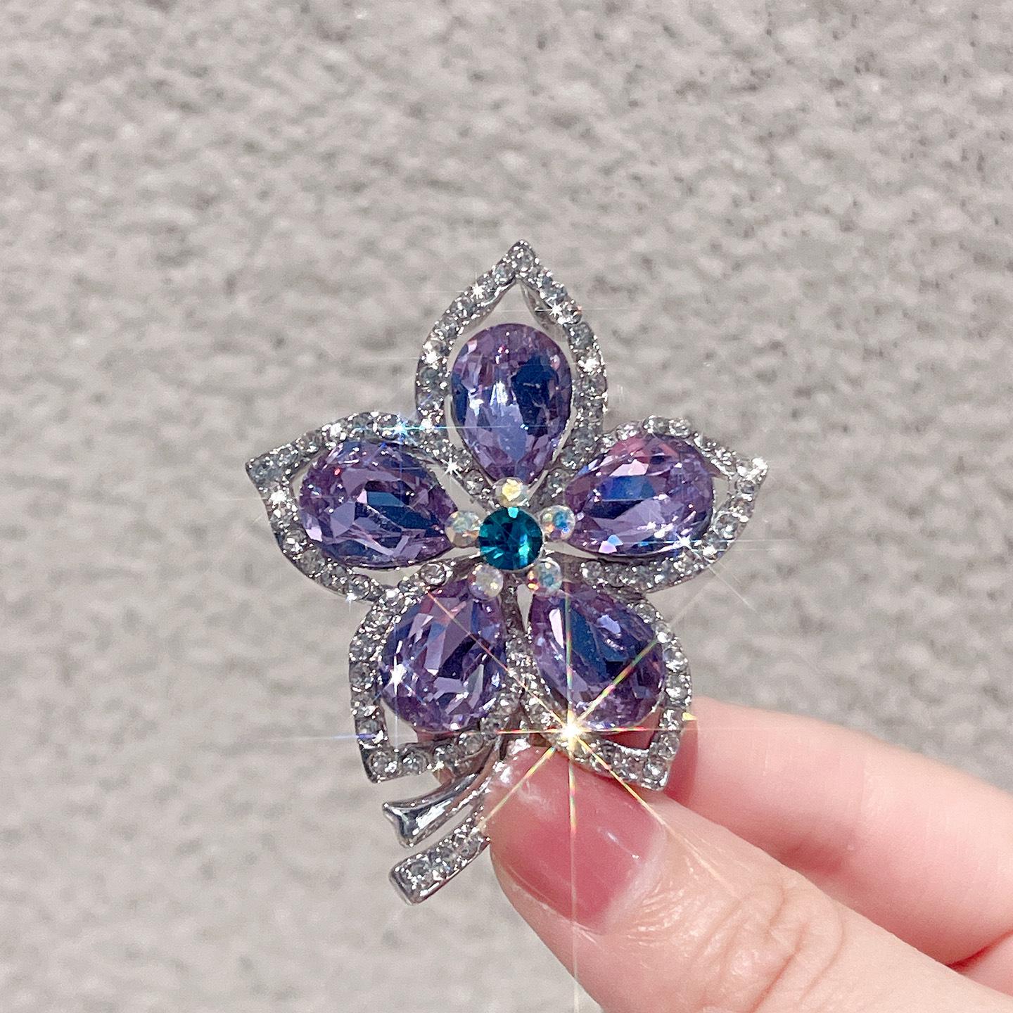 Bo Xin Yun Elegant Five-Color Crystal Flower Brooch - Women s Luxury Cardigan Pin Corsage Ornament