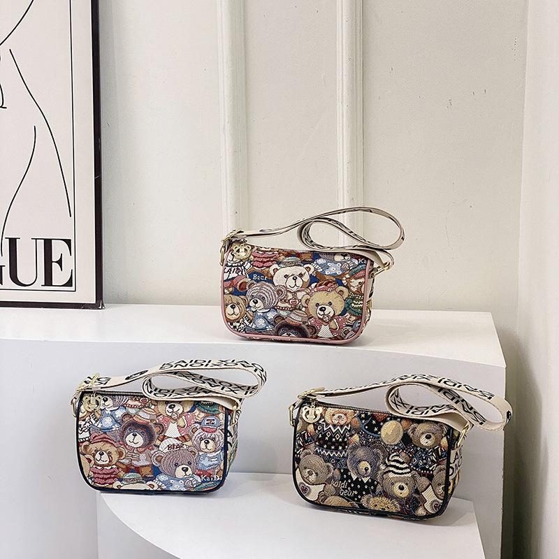 2025 Summer New Fashion Street Small Square Bag Bear Single Shoulder Crossbody Bag