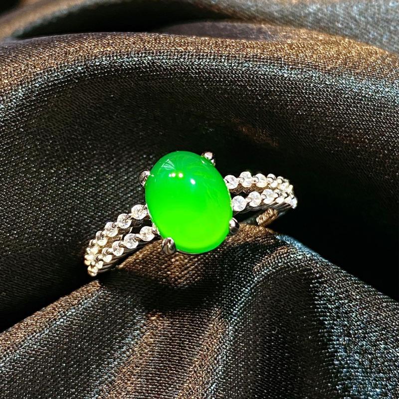 BELLA BOX Natural Ice Transparent Green Chalcedonic Agate Simple Retro Temperament Open Ring Female Oval Egg Face Ring Bracelet Jewelry