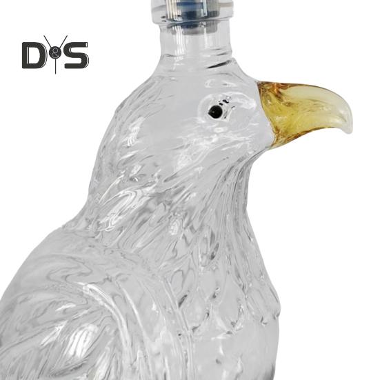 350ml láhev na whisky ve tvaru orla, skleněná láhev na víno s motivem orla, bytová dekorace, dárek na kolaudační párty
