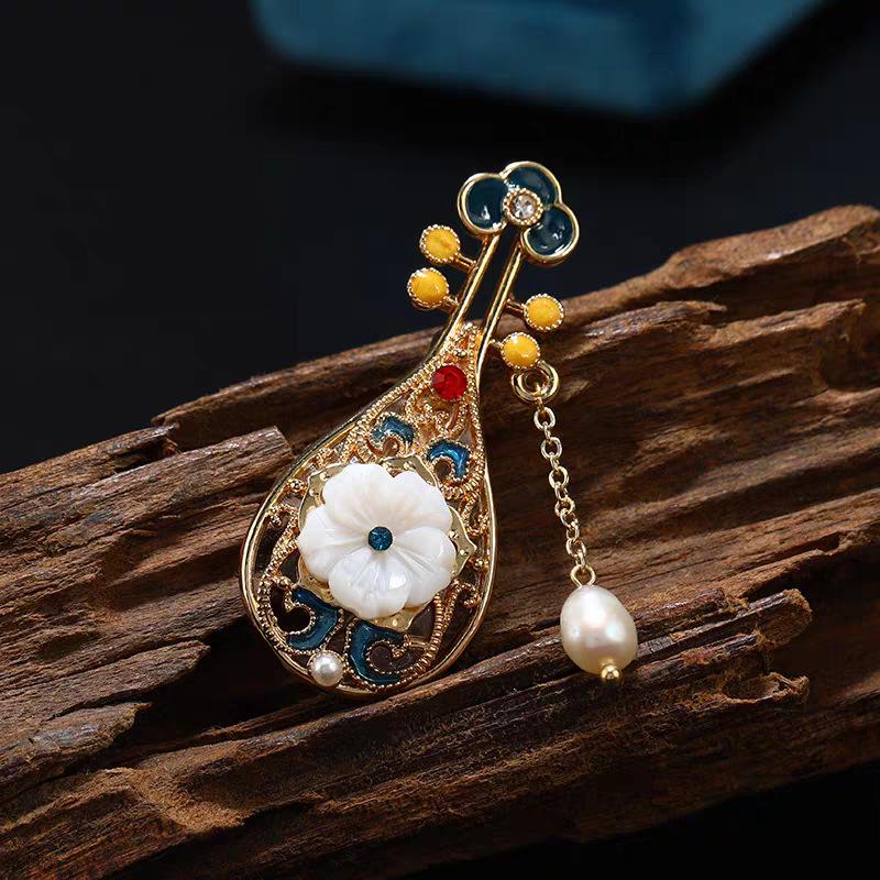 Elegant Pearl Brooch - High-End Minimalist Clothing Accessory