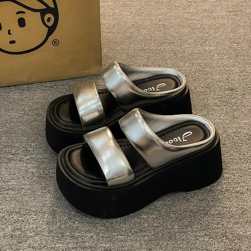 thick-soled high-heeled small man cool slippers women's summer wear new fashion beach shoes