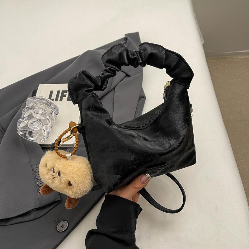 

Trend casual personality fashion popular women s handbag women s 2024 new shoulder handbag messenger bag Without pendant чёрный