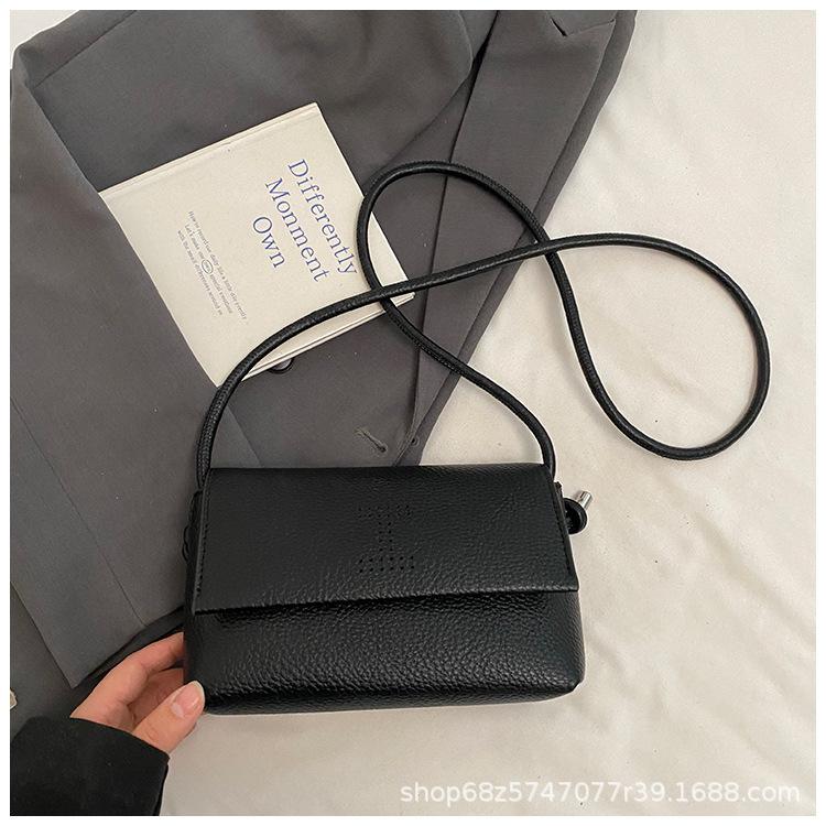 2025 New Simple Niche Design Crossbody Bag Textured Fashion Shoulder Bag Premium Commuter Small Square Bag
