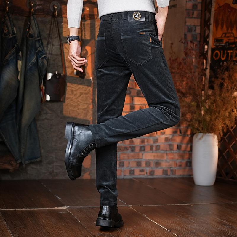 Pantaloni casual a coste caldi di tendenza da uomo, semplice stile a cinque tasche, colore opzionale, pantaloni casual da uomo, supporta il dropshipping