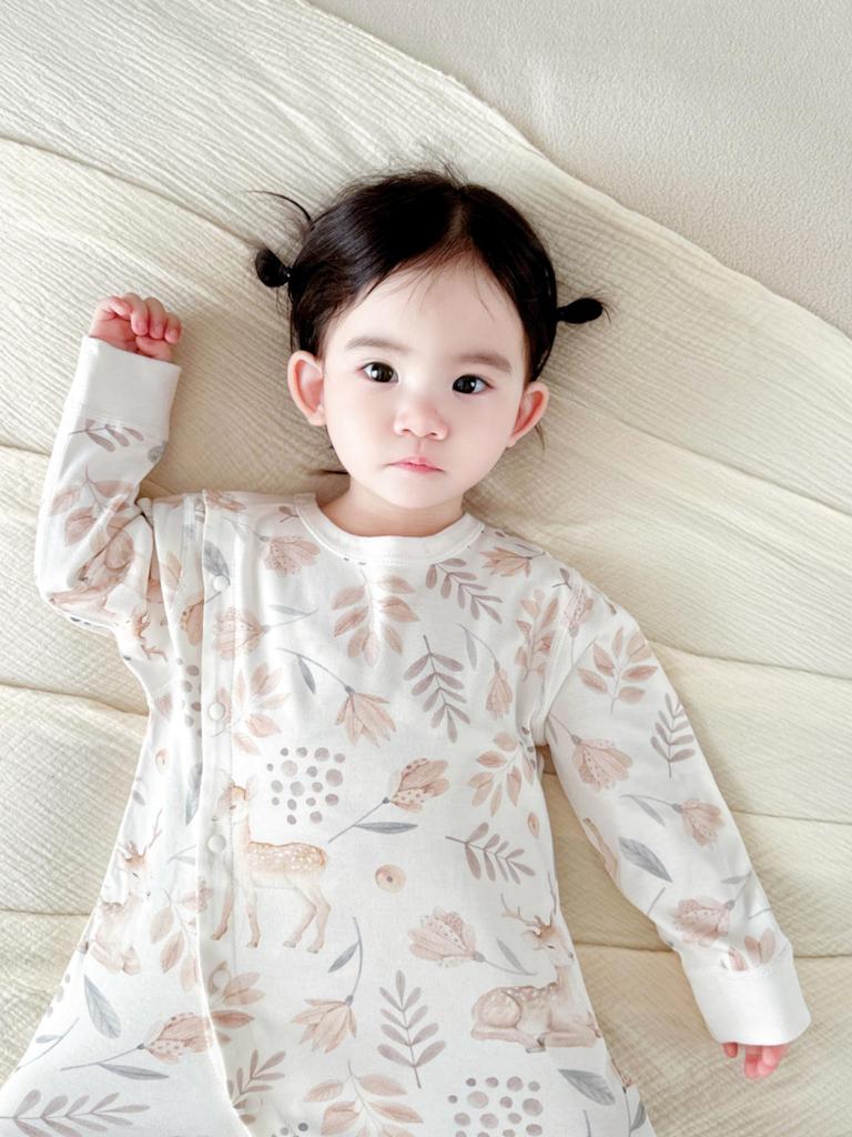 Double-Layer Pure Cotton Baby Romper: Breathable, Boneless, Close-Fitting, Warm Newborn Crawling Clothes.