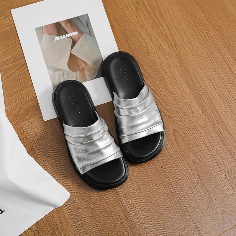 Super comfortable~ Resort beach fold casual one-and-a-half slippers women's 2025 summer wear light open-toed slippers