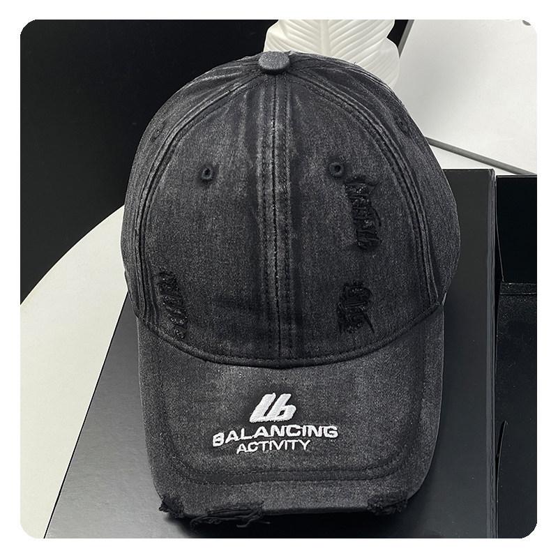 Spring And Summer American Retro Ripped Baseball Caps, Men'S And Women'S Embroidered Peaked Caps, Sunshade, Showing A Small Tide