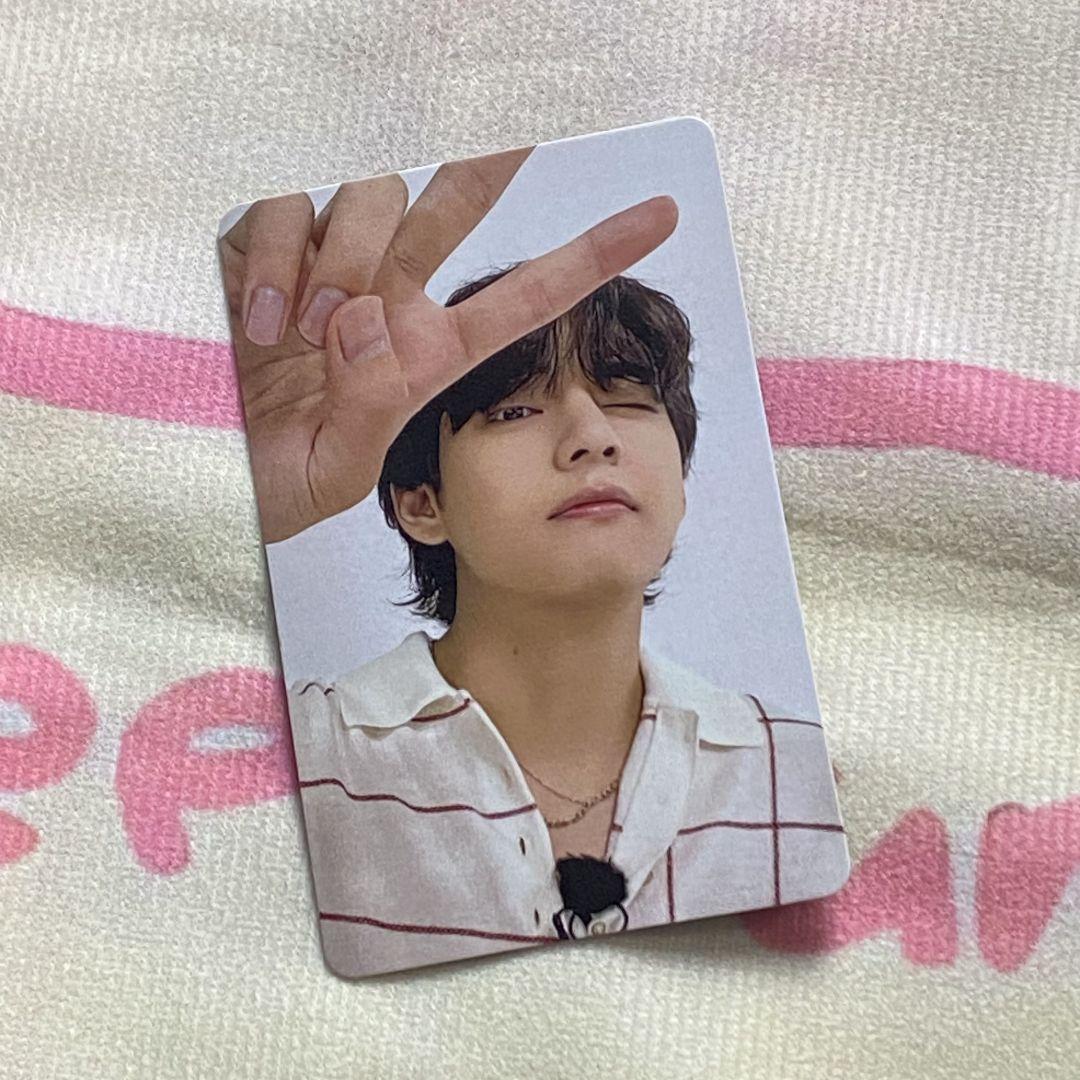 

[USED] Tae Limited RUN BTS POLY HIGHLIGHT PACKAGE Trading Card