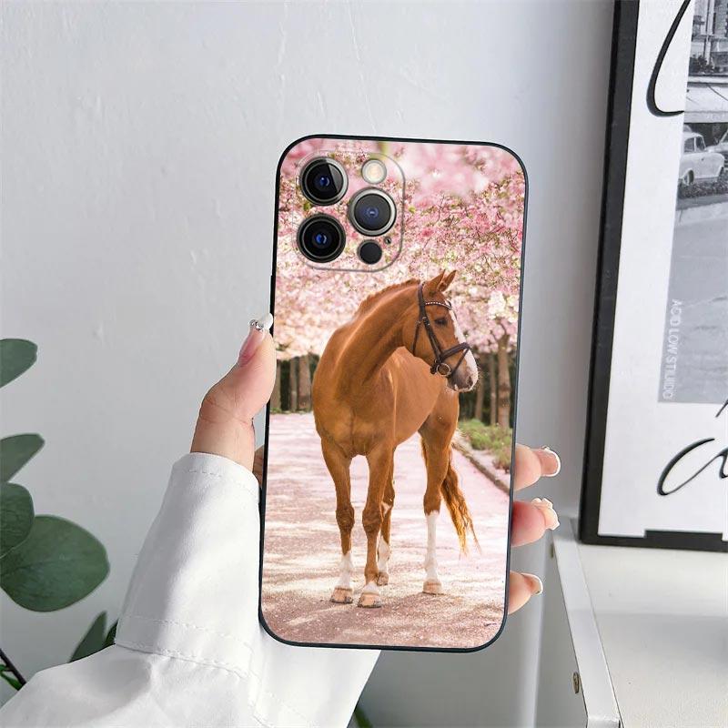 Black White Horses Galloping Phone Case for iPhone 11 15 Pro Max Case Coque 14 Plus 13 Pro 12 X XS XR 7 8 SE 2020 TPU Soft Cover