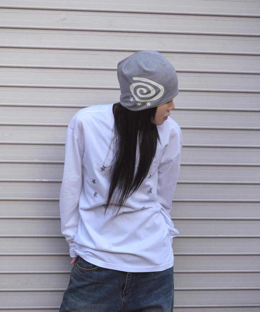 AMOU Reversible Stripe Beanie Gray