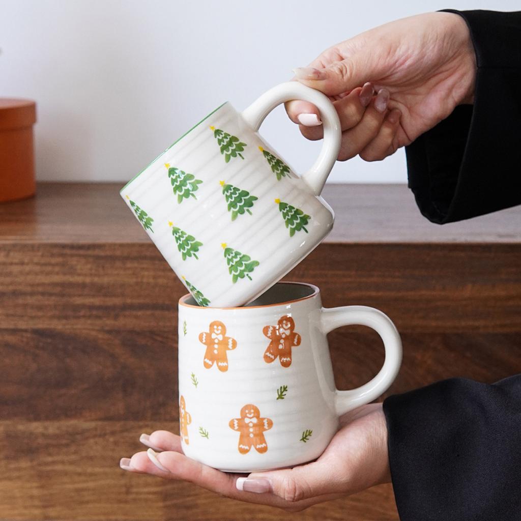 Christmas Embossed Line Mug Exquisite and Beautiful Christmas Gingerbread Man Striped Ceramic Mug Coffee Cup Suitable for Christmas Holiday Decoration