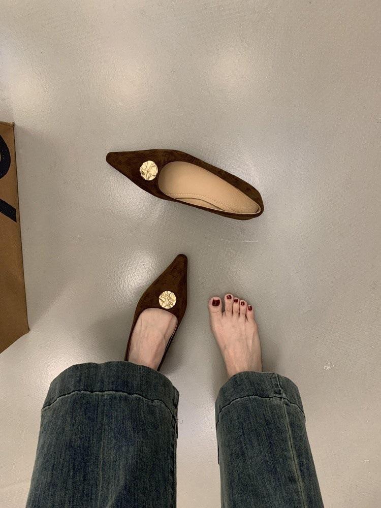 

French temperament shallow mouth pointed flat bottom ladyshoes women s shoes 2025 new versatile not tired feet commuting single shoes women 40 коричневый