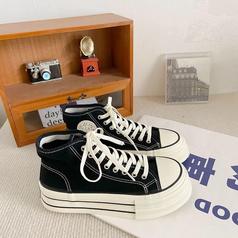 Nowe buty płócienne damskie wysokie 2025 styl college damskie wszechstronne jesienne miękkie buty płócienne na platformie wersja koreańska zwiększają wysokość