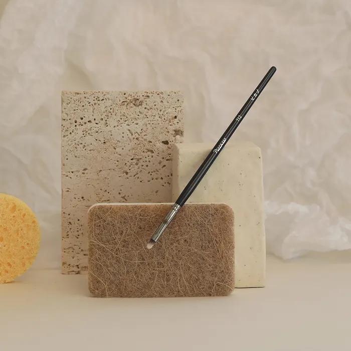 

712 Консилер