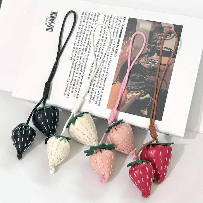 1 Piece Cute Handmade Leather Fruit Keychain Leather Strawberry Bag Charm Pendant Creative Car Decoration Diy Accessories