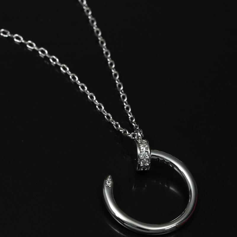 Seiko Kaka Classic V Gold Nail 18K Diamond Necklace - High-End Luxury Clavicle Chain for Couples