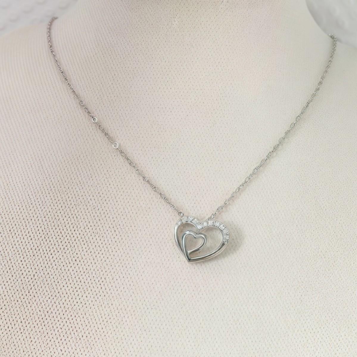 Exquisite Double Heart Clavicle Necklace - Creative Hollow Design