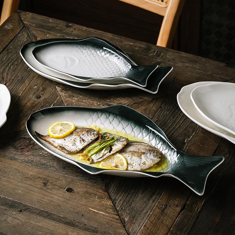 Japanese Glazed Ceramic Fish-Shaped Plate for Steamed Fish, Large and Creative Design for Restaurant or Home Use