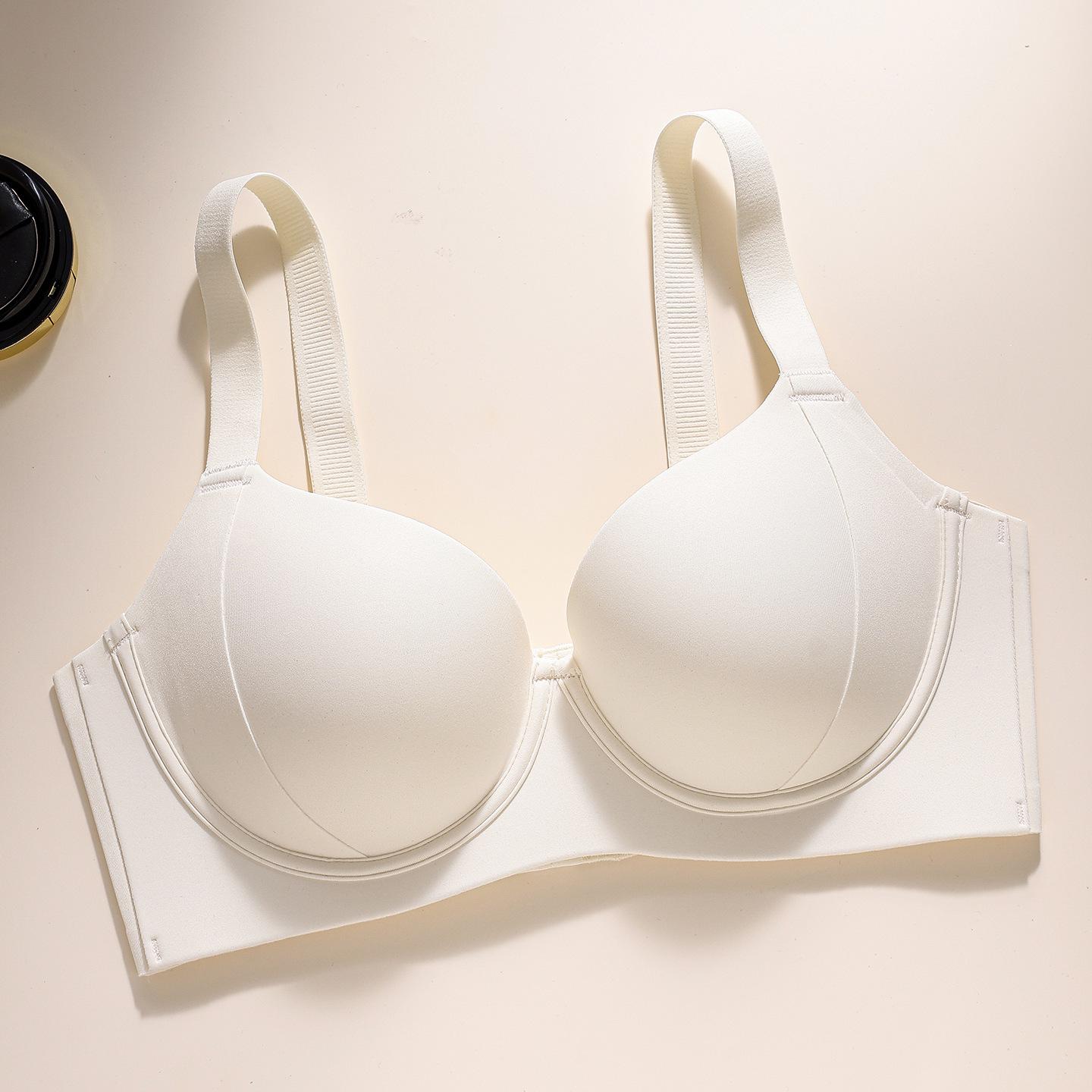 

Seamless Uplift Minimizing Bra: Anti-Sagging, Side Support, for Large Busts 38BC