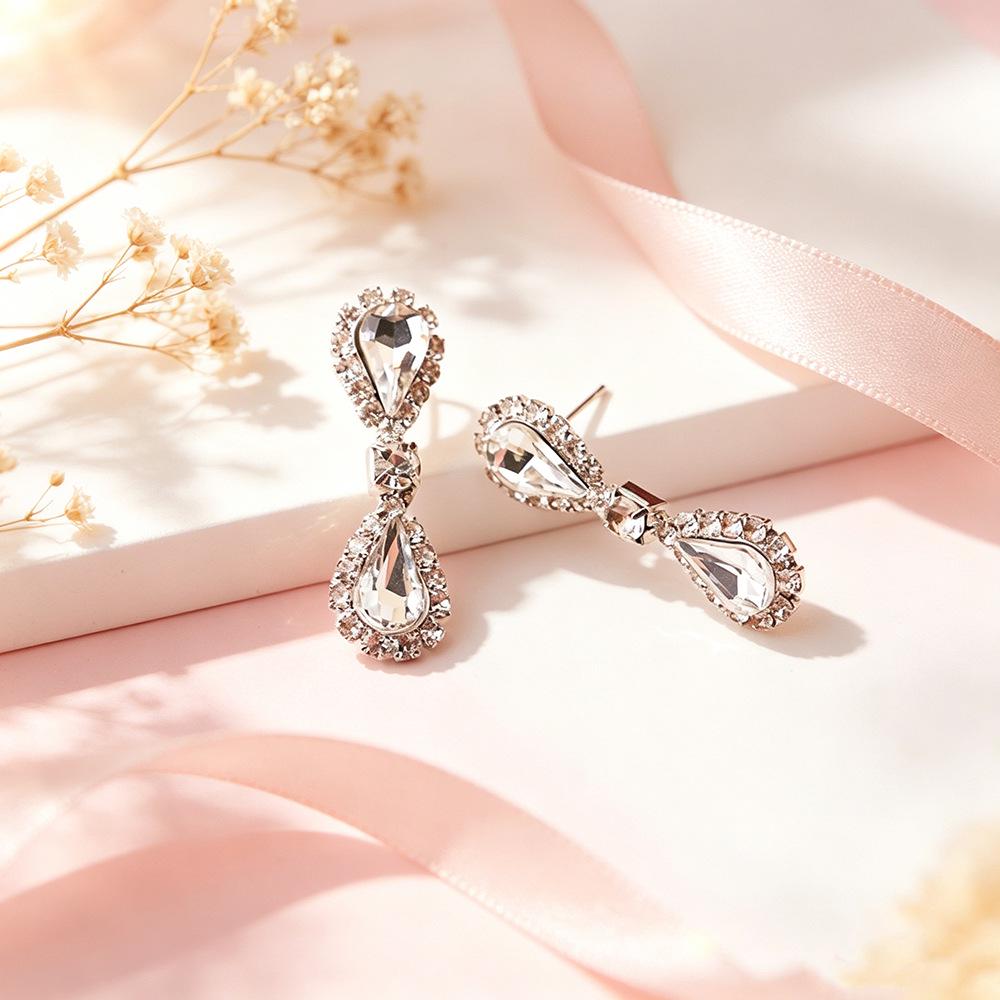 Elegant Zirconia Teardrop Earrings - Retro Court Style for Women