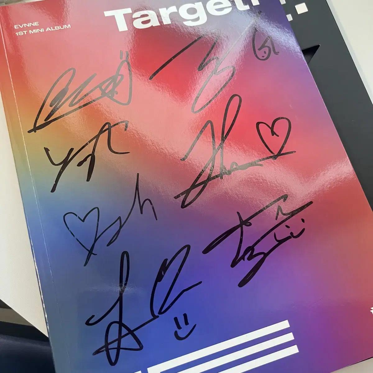 

Evnne Even Подписанный Альбом