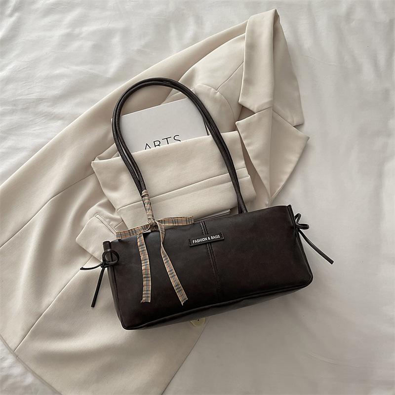 

Premium bag women s autumn new commuter armpit bag fashionable simple niche design shoulder handbag