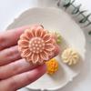 20g Cute Flower Shape Pastry Moulds Mooncake Molds Mooncake Mould Hand Pressure Plastic Material Baking Accessories Tool