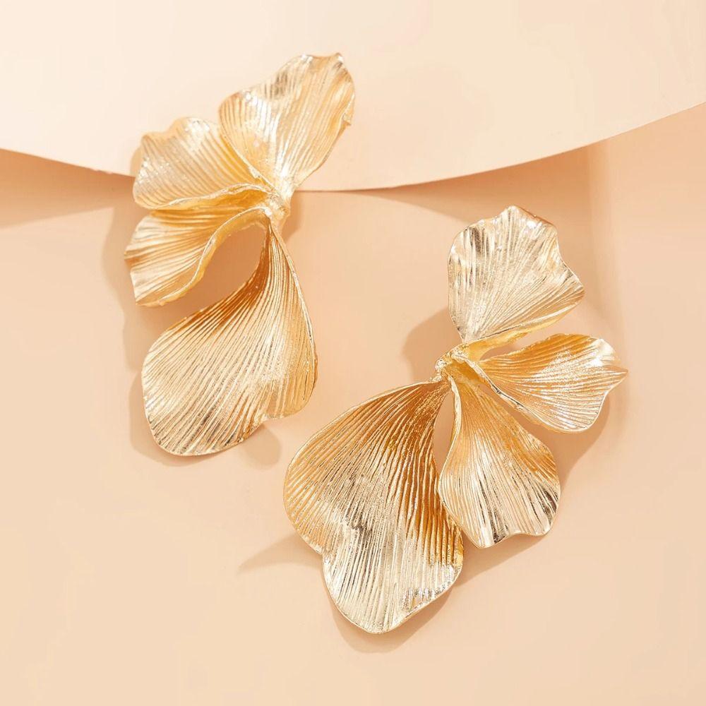 Metal Leaf Drop Earrings Exaggerated Petal Pendant Earrings Party Ear Accessories