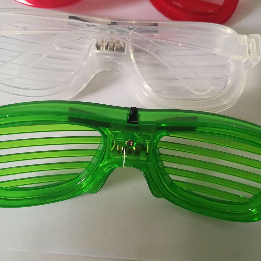 LED-Brille Tragbar Kunststoff Leuchtend Verschluss Aufleuchtend Brillen Feiertag Batteriebetrieben Brillen Blinken Requisiten Zubehör