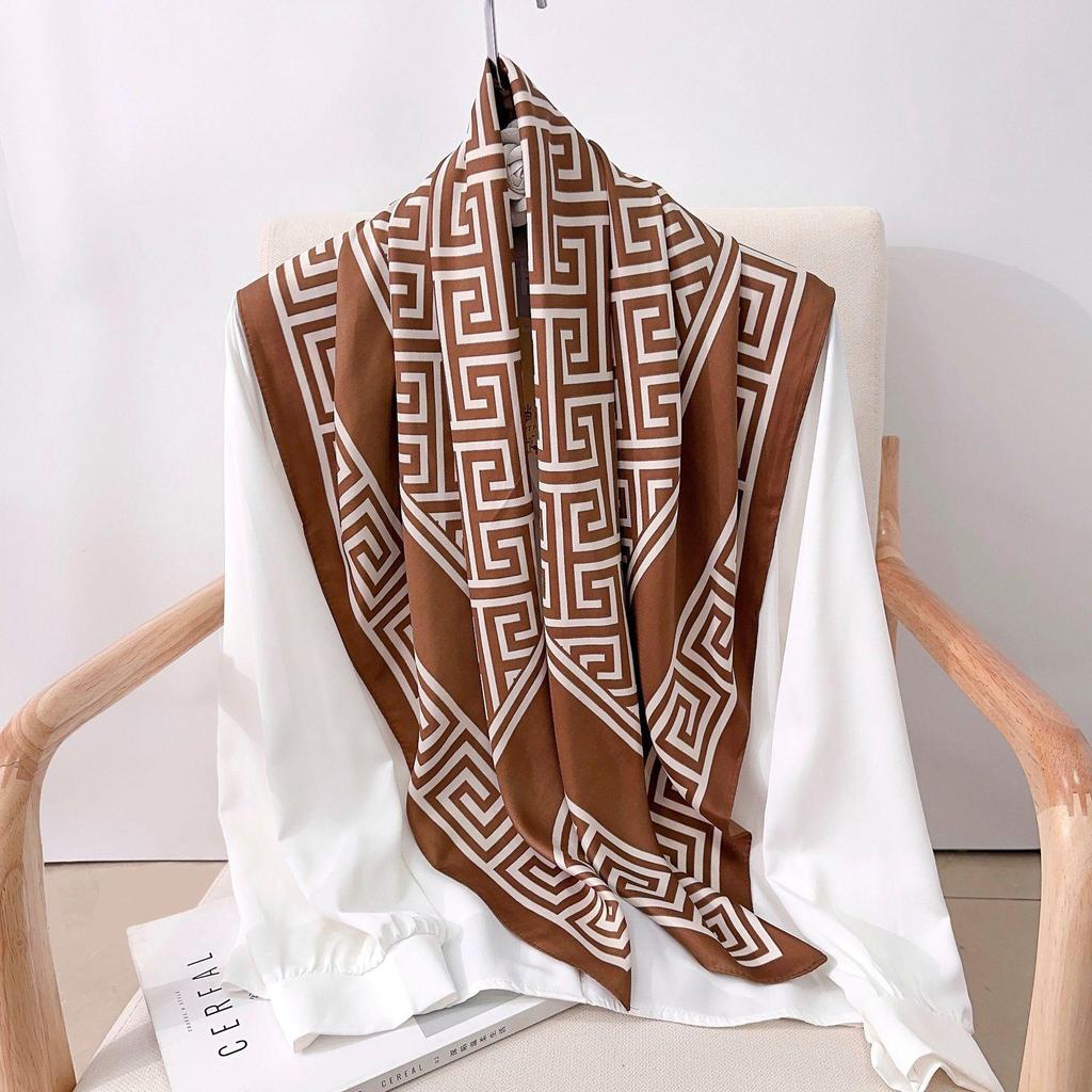 90×90 Großer Hochwertiger Schwarz-Weiß Gestreifter Schal: Professionelle Halsbekleidung, Stirnband & Sonnenschutz-Kopftuch