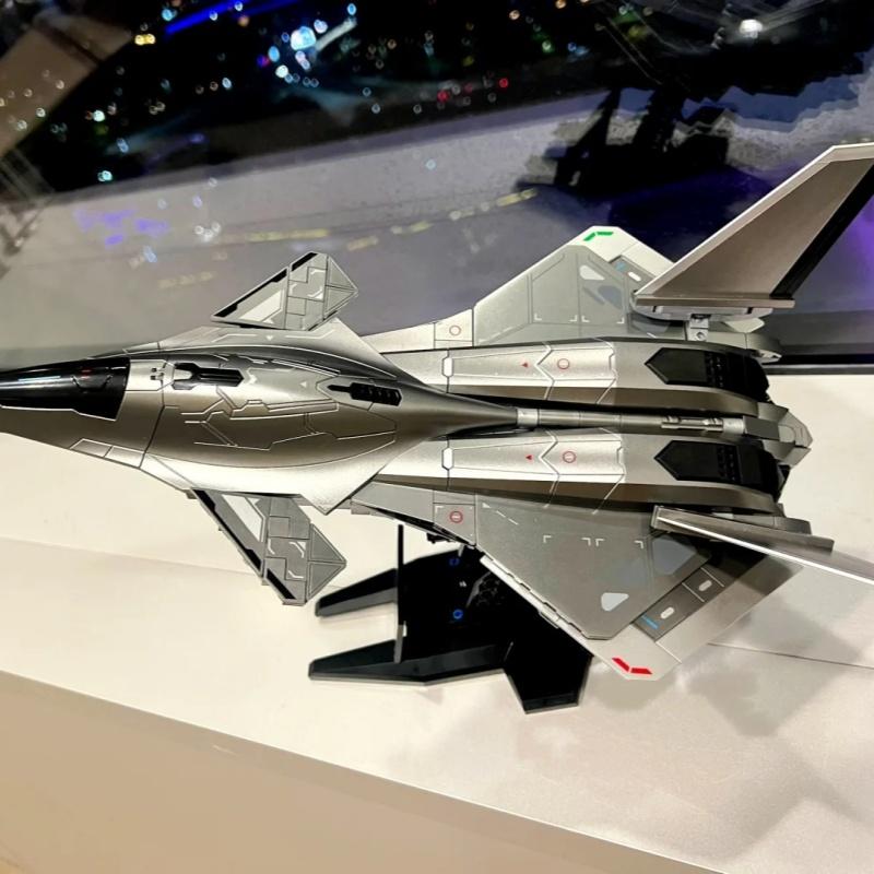 Hukua Model 1/144 Scale Baidi Aerospace Fighter Assembly Kit South Gate Plan Military Aircraft Collectible Desktop Display