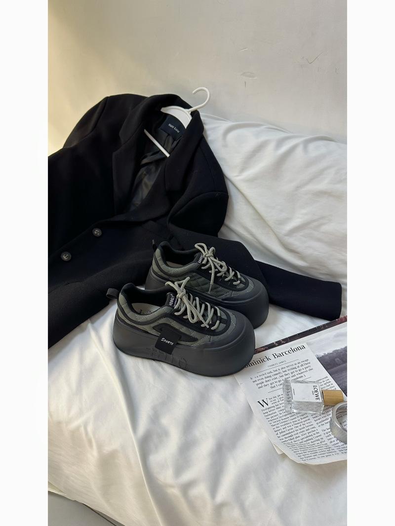 

Bai Xianni BAHONGLY muffin bread shoes women s tide 2025 spring thick sole height increase light ugly cute big head shoes 39 темно серый