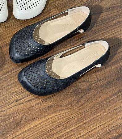 

Flat Bottomed Hollow Out Mother s Shoes Women s Summer New Versatile Sandals Shallow Mouth Loafers Soft Sole Breathable Flats 40 чорний