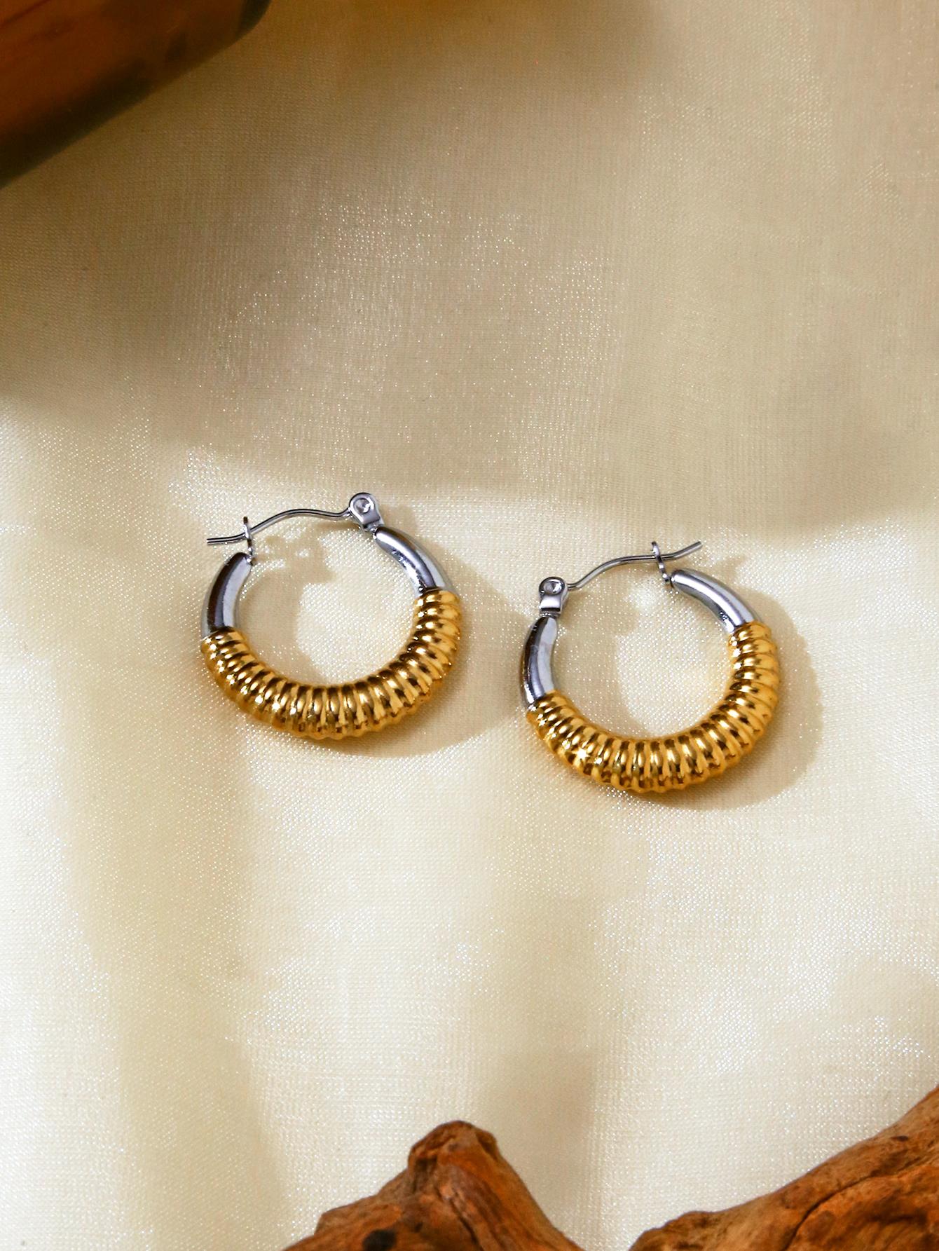 

1 пара модных летних качественных серег-колец из нержавеющей стали с 18-каратным золотым покрытием для женщин, клетчатые, пляжные, западные ювелирные изделия