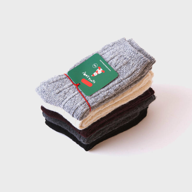 Unisex wool socks with a twisted pattern rssw041