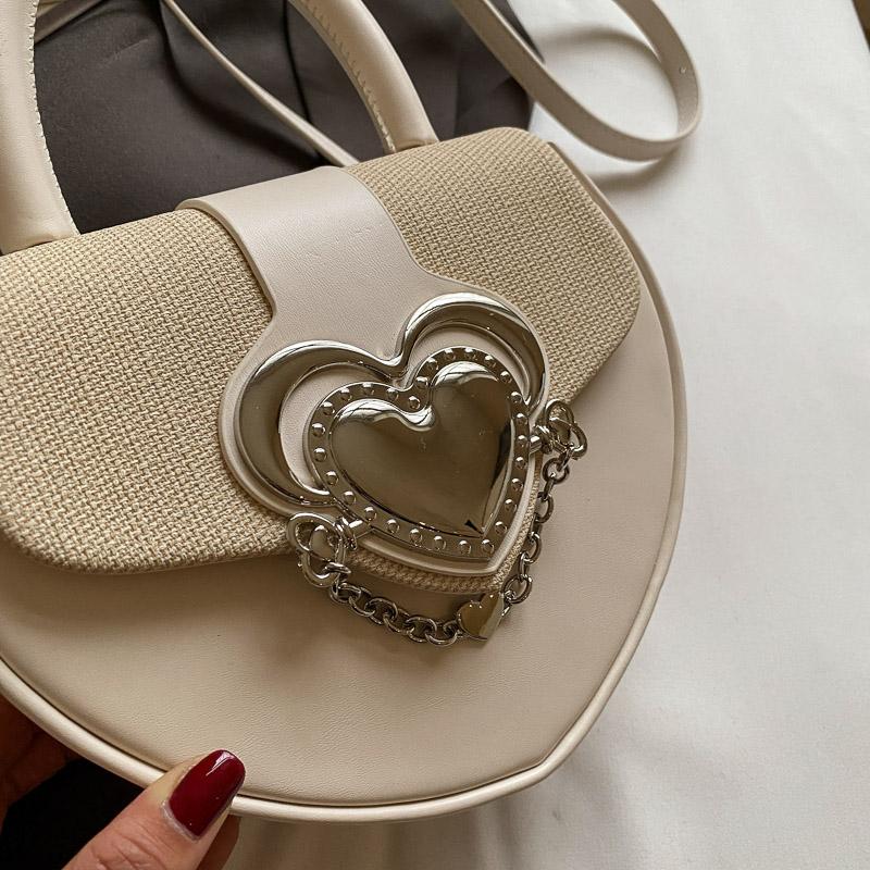 White and black heart-shaped girl's heart handbag  new trend fashion niche design crossbody bag Korean popular shoulder bag