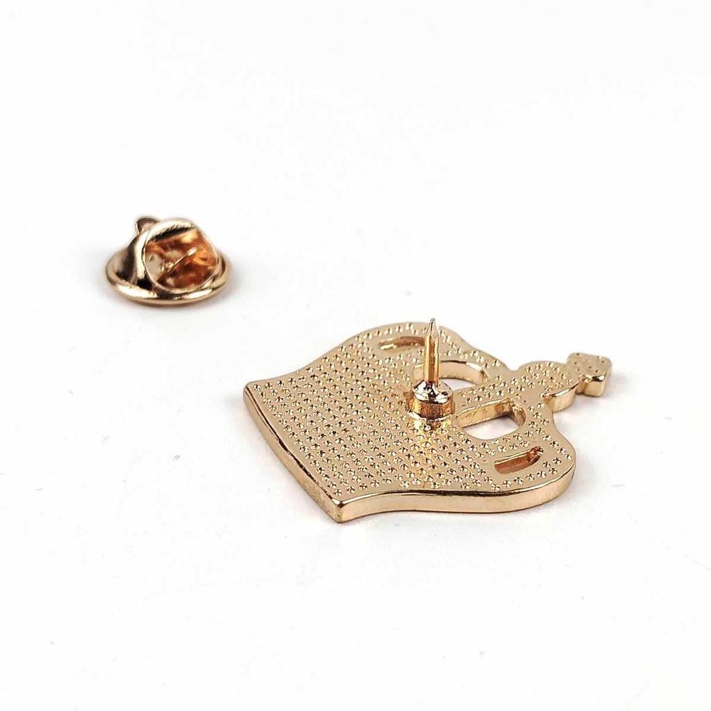 [F NODE] Crown Pin Badge, Red and Gold, 2.4cm X 3cm, Clasp, Badge, Pin, Stylish, Display, How To Use, How To Wear, Badge, Butterfly Clutch, Clutch,