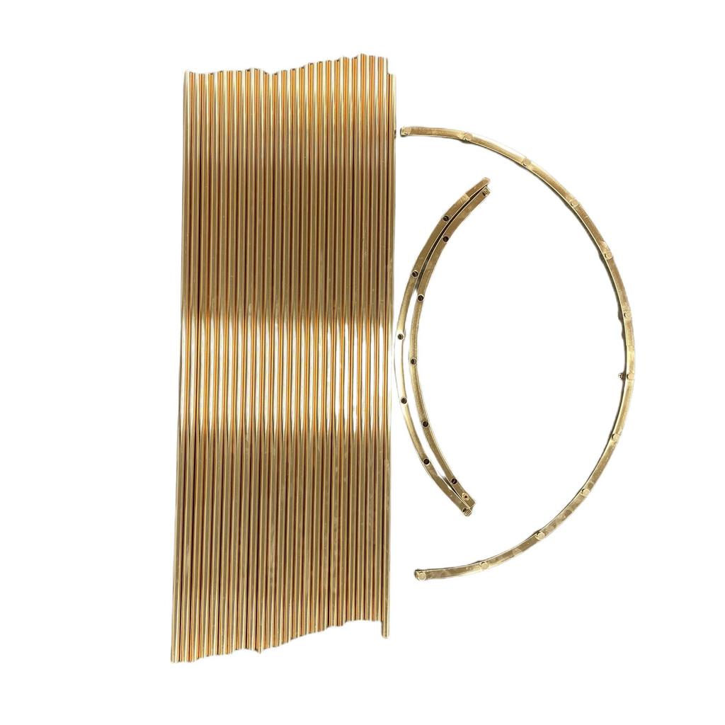 Gold-Plated Wedding Arch: Iron Line Screen & Aisle Guide Decor